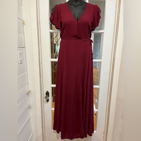❤️ LULUS Robe longue bourgogne – Taille S – NWT - Picture 6 of 11